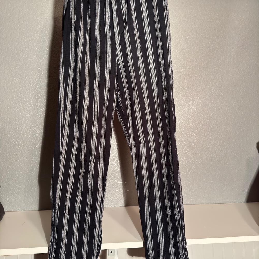 Express Pants - Picture 2 of 3